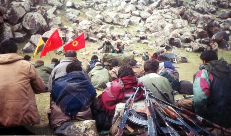 Bu, klasik otoriter lider taktiği: Eski yoldaşı tamamen silikleştirip, “benim yarattığım, benim beslediğim, benden kopya çeken ama nankör bir figür”e indirgemek. Sizi bağımsız bir eleştirmen olarak kabul etmiyor; sadece “hasta” veya “kurtarılması gereken” biri olarak görüyor.